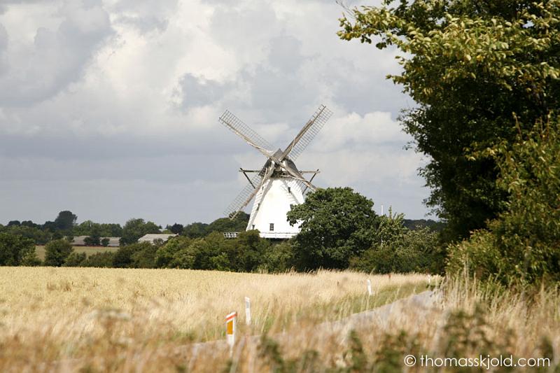 _MG_5747.jpg - Sillerup Mølle ligger smukt i landskabet og kan ses viden omkring.